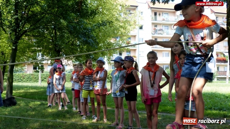 Zdjęcie w galerii na portalu naszraciborz.pl: Lato z biblioteką. Misiowy wtorek, potworny czwartek wiadomości z regionu