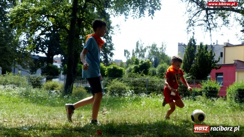 Zdjęcie w galerii na portalu naszraciborz.pl: Lato z biblioteką. Misiowy wtorek, potworny czwartek wiadomości z regionu