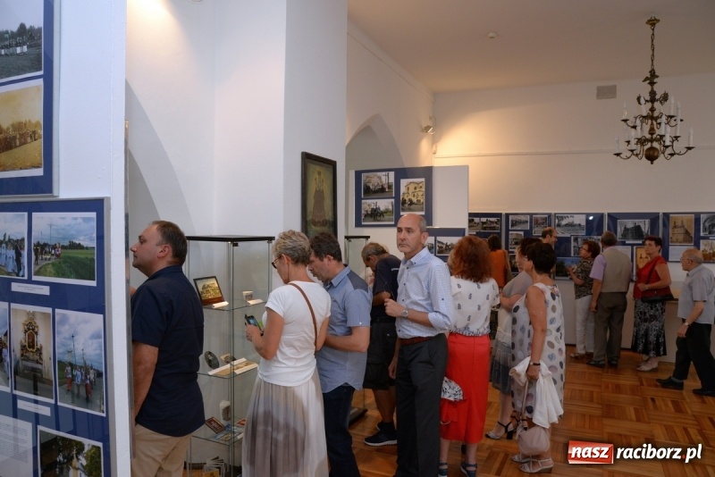 Zdjęcie w galerii na portalu naszraciborz.pl: Muzealna podróż do miejsc świętych  wiadomości z regionu