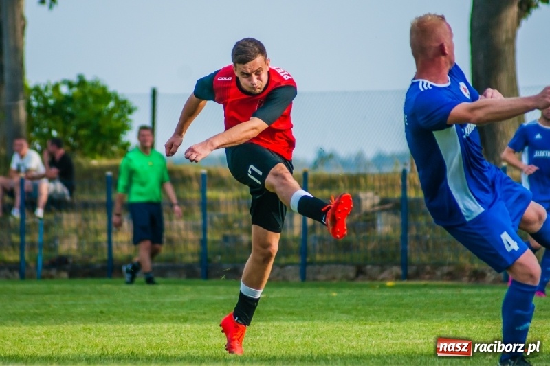 Zdjęcie w galerii na portalu naszraciborz.pl: Festynowe strzelanie w Krzanowicach wiadomości z regionu