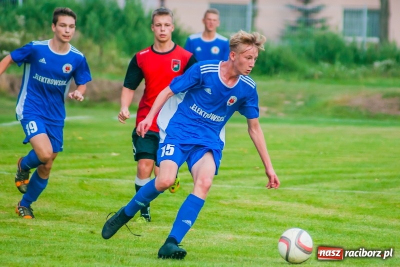 Zdjęcie w galerii na portalu naszraciborz.pl: Festynowe strzelanie w Krzanowicach wiadomości z regionu