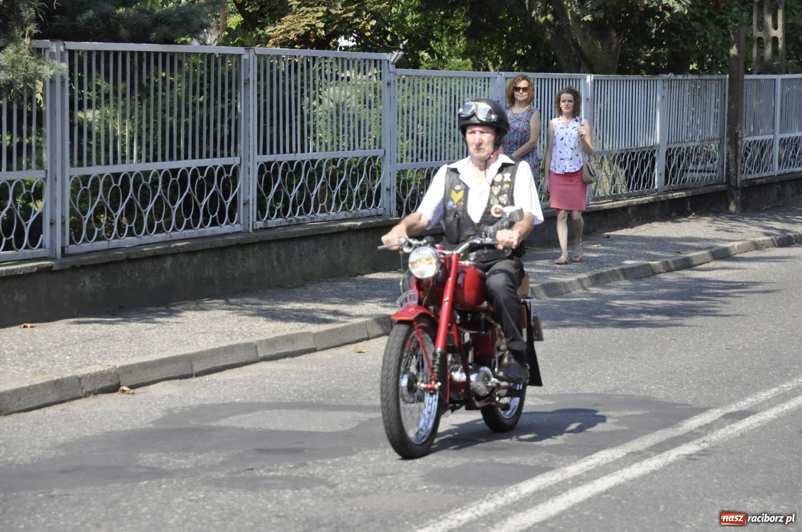 Zdjęcie w galerii na portalu naszraciborz.pl: Odpustowa parada motocyklistów w Pogrzebieniu. Najstarsza taka na Śląsku wiadomości z regionu