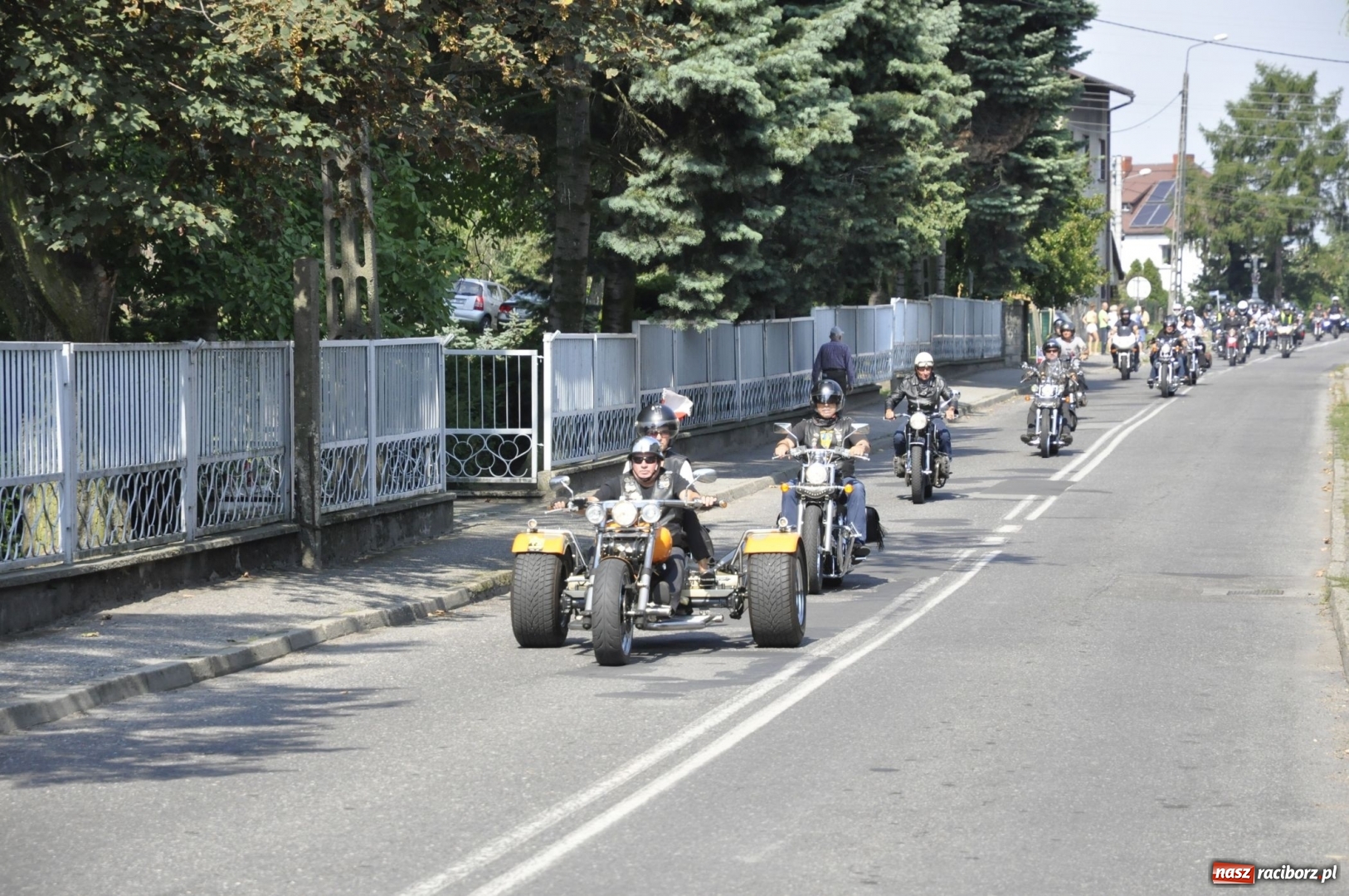 Zdjęcie w galerii na portalu naszraciborz.pl: Odpustowa parada motocyklistów w Pogrzebieniu. Najstarsza taka na Śląsku wiadomości z regionu