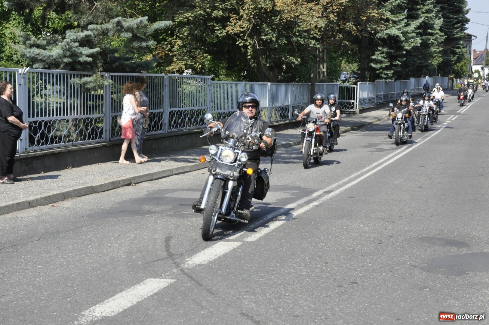 Zdjęcie w galerii na portalu naszraciborz.pl: Odpustowa parada motocyklistów w Pogrzebieniu. Najstarsza taka na Śląsku wiadomości z regionu