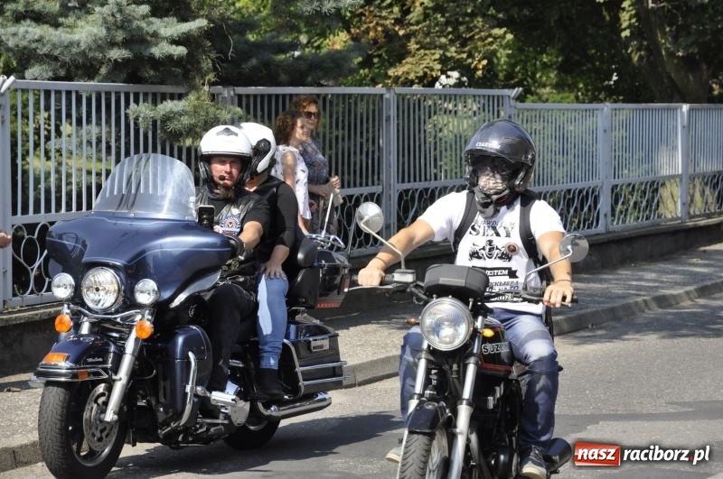 Zdjęcie w galerii na portalu naszraciborz.pl: Odpustowa parada motocyklistów w Pogrzebieniu. Najstarsza taka na Śląsku wiadomości z regionu