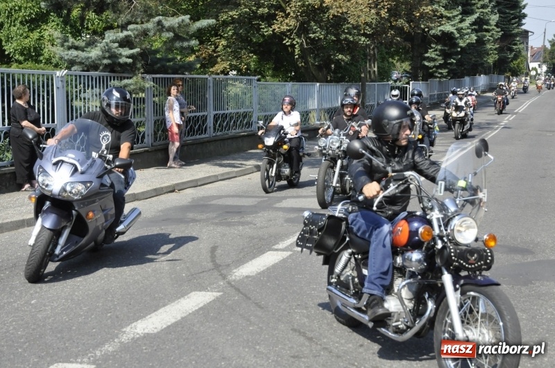 Zdjęcie w galerii na portalu naszraciborz.pl: Odpustowa parada motocyklistów w Pogrzebieniu. Najstarsza taka na Śląsku wiadomości z regionu