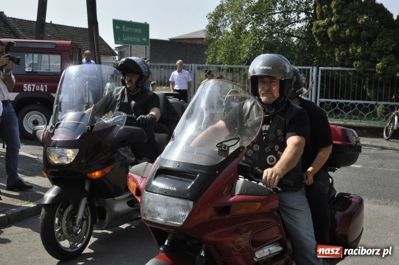 Zdjęcie w galerii na portalu naszraciborz.pl: Odpustowa parada motocyklistów w Pogrzebieniu. Najstarsza taka na Śląsku wiadomości z regionu