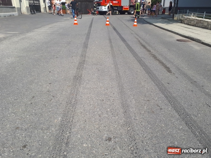 Zdjęcie w galerii na portalu naszraciborz.pl: 18-letni kierowca audi wjechał w stodołę w Krzanowicach  wiadomości z regionu