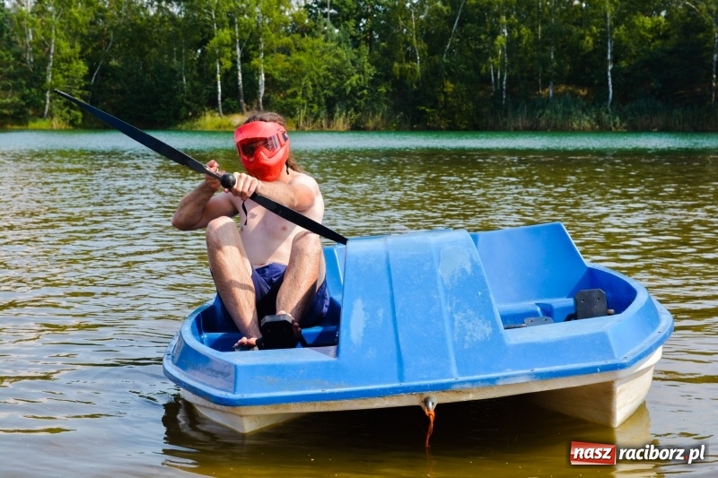 Zdjęcie w galerii na portalu naszraciborz.pl: Kuźnia Raciborska szuka ochłody na Wodniku  wiadomości z regionu