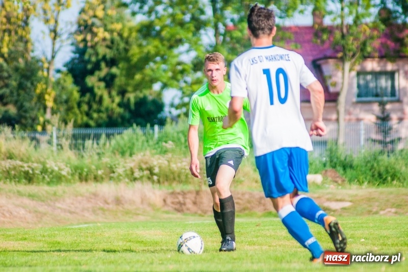 Zdjęcie w galerii na portalu naszraciborz.pl: Piłkarskie zmagania trampkarzy i seniorów, czyli sportowy festyn w Krzanowicach wiadomości z regionu