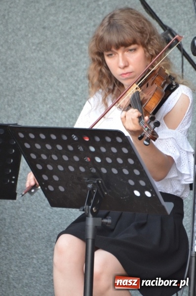 Zdjęcie w galerii na portalu naszraciborz.pl: Ostatni lipcowy koncert letni w parku Roth  wiadomości z regionu