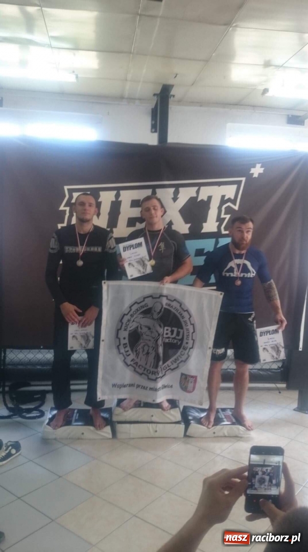 Zdjęcie w galerii na portalu naszraciborz.pl: Łamatorzy przywieźli medale z Opola  wiadomości z regionu