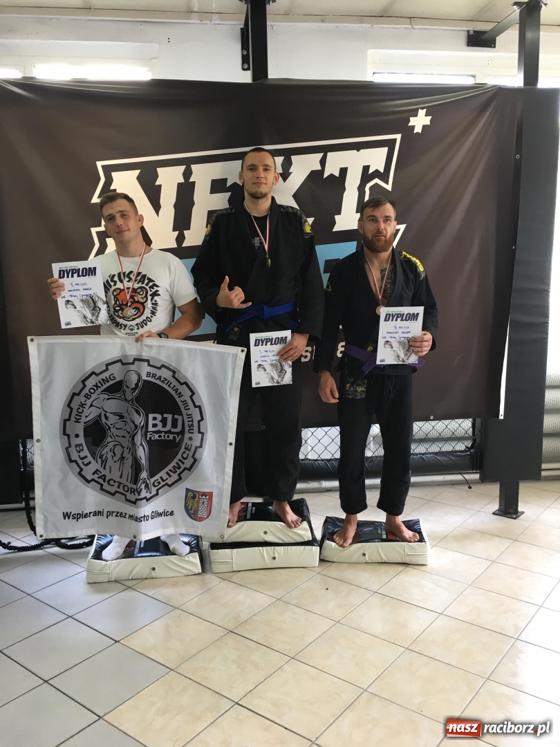 Zdjęcie w galerii na portalu naszraciborz.pl: Łamatorzy przywieźli medale z Opola  wiadomości z regionu