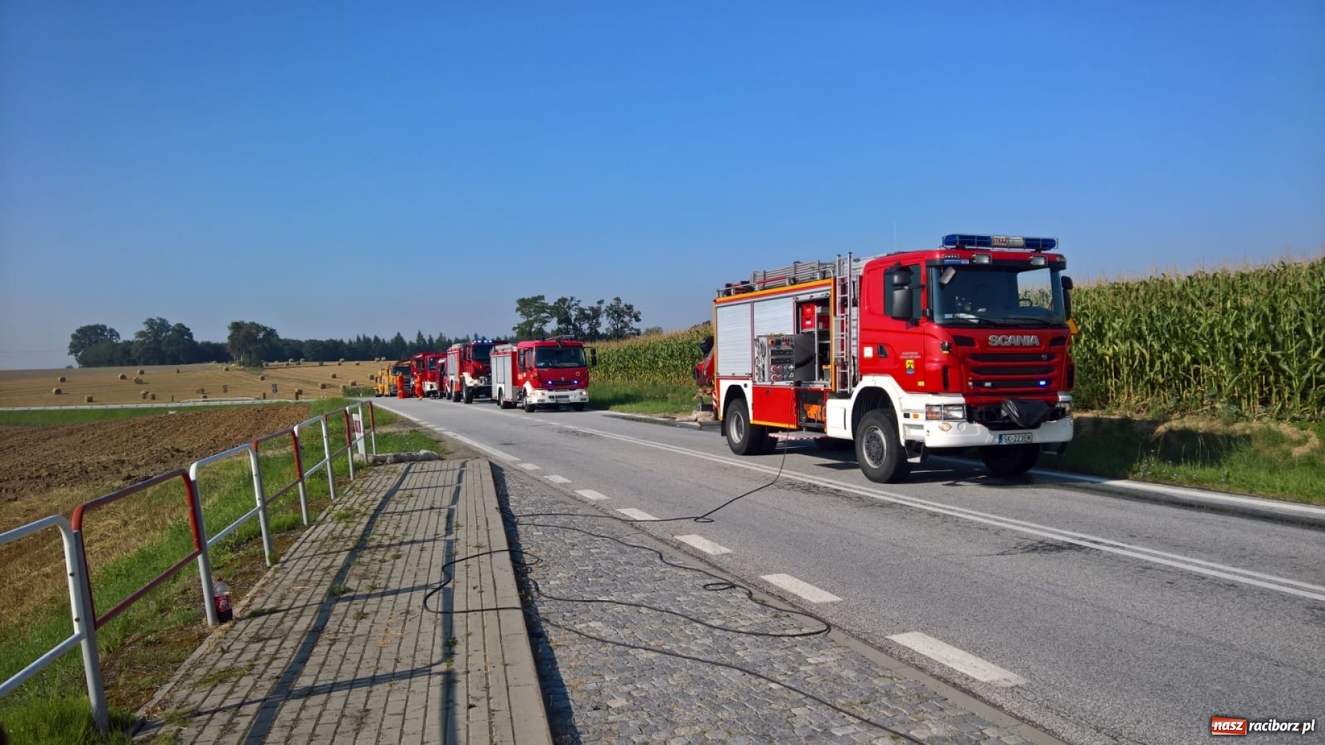Zdjęcie w galerii na portalu naszraciborz.pl: Właściciel przyczepy z chemikaliami nie usunął jej z Szonowic  wiadomości z regionu