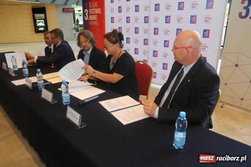 Zdjęcie w galerii na portalu naszraciborz.pl: Energia hasłem trzeciej edycji Śląskiego Festiwalu Nauki wiadomości z regionu