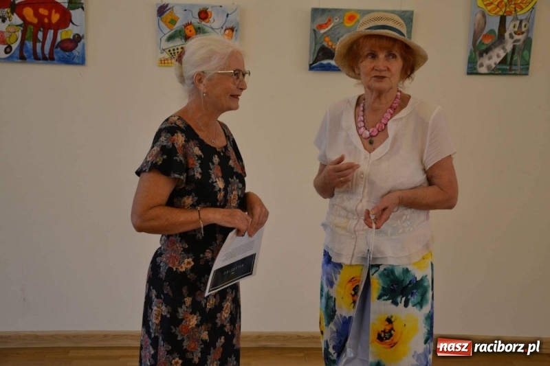 Zdjęcie w galerii na portalu naszraciborz.pl: Barwy i kształty dzieciństwa oraz Taki pejzaż – wernisaż wystawy na Zamku Piastowskim  wiadomości z regionu