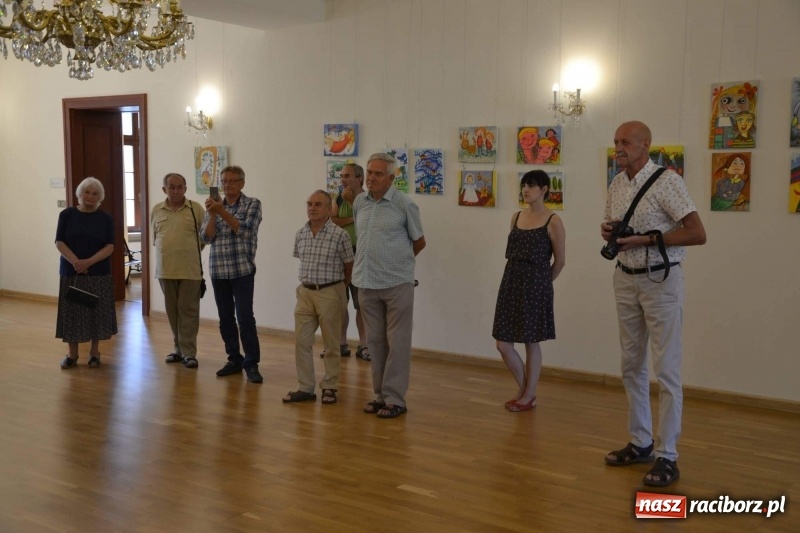 Zdjęcie w galerii na portalu naszraciborz.pl: Barwy i kształty dzieciństwa oraz Taki pejzaż – wernisaż wystawy na Zamku Piastowskim  wiadomości z regionu