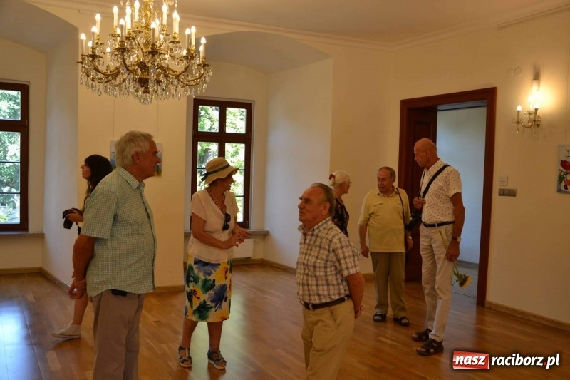 Zdjęcie w galerii na portalu naszraciborz.pl: Barwy i kształty dzieciństwa oraz Taki pejzaż – wernisaż wystawy na Zamku Piastowskim  wiadomości z regionu