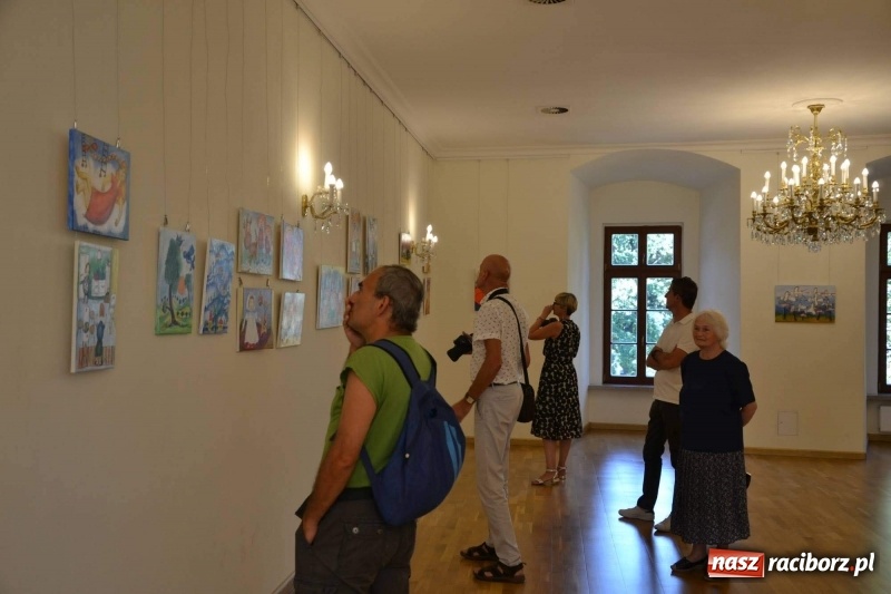 Zdjęcie w galerii na portalu naszraciborz.pl: Barwy i kształty dzieciństwa oraz Taki pejzaż – wernisaż wystawy na Zamku Piastowskim  wiadomości z regionu