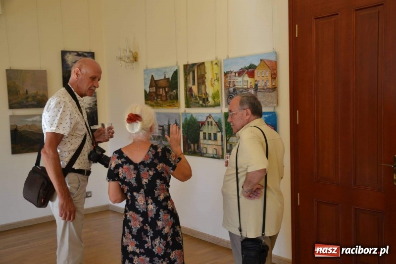 Zdjęcie w galerii na portalu naszraciborz.pl: Barwy i kształty dzieciństwa oraz Taki pejzaż – wernisaż wystawy na Zamku Piastowskim  wiadomości z regionu