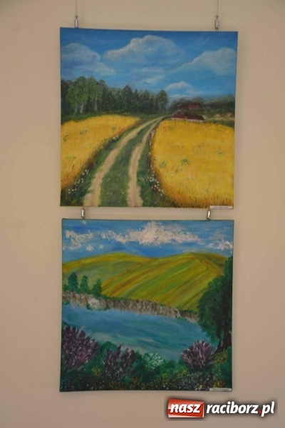 Zdjęcie w galerii na portalu naszraciborz.pl: Barwy i kształty dzieciństwa oraz Taki pejzaż – wernisaż wystawy na Zamku Piastowskim  wiadomości z regionu