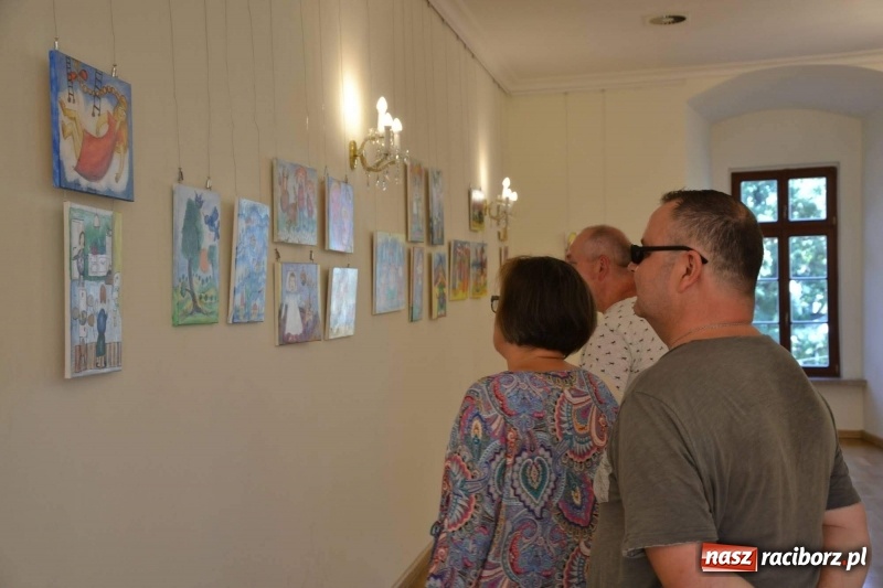 Zdjęcie w galerii na portalu naszraciborz.pl: Barwy i kształty dzieciństwa oraz Taki pejzaż – wernisaż wystawy na Zamku Piastowskim  wiadomości z regionu