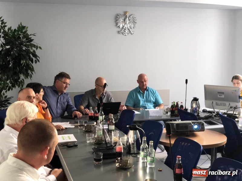 Zdjęcie w galerii na portalu naszraciborz.pl: Młodzież znów garnie się do liceów. Władze powiatu nie są zadowolone z tej tendencji  wiadomości z regionu