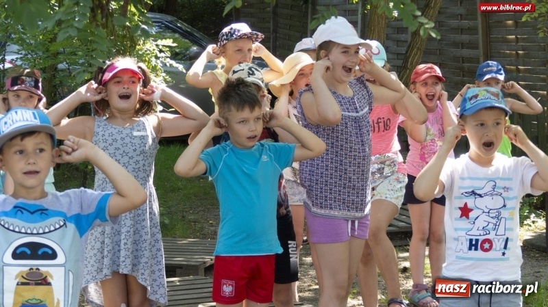 Zdjęcie w galerii na portalu naszraciborz.pl: Uff - jak gorąco! Lato z Biblioteką z wizytą w Stacyjkowie wiadomości z regionu