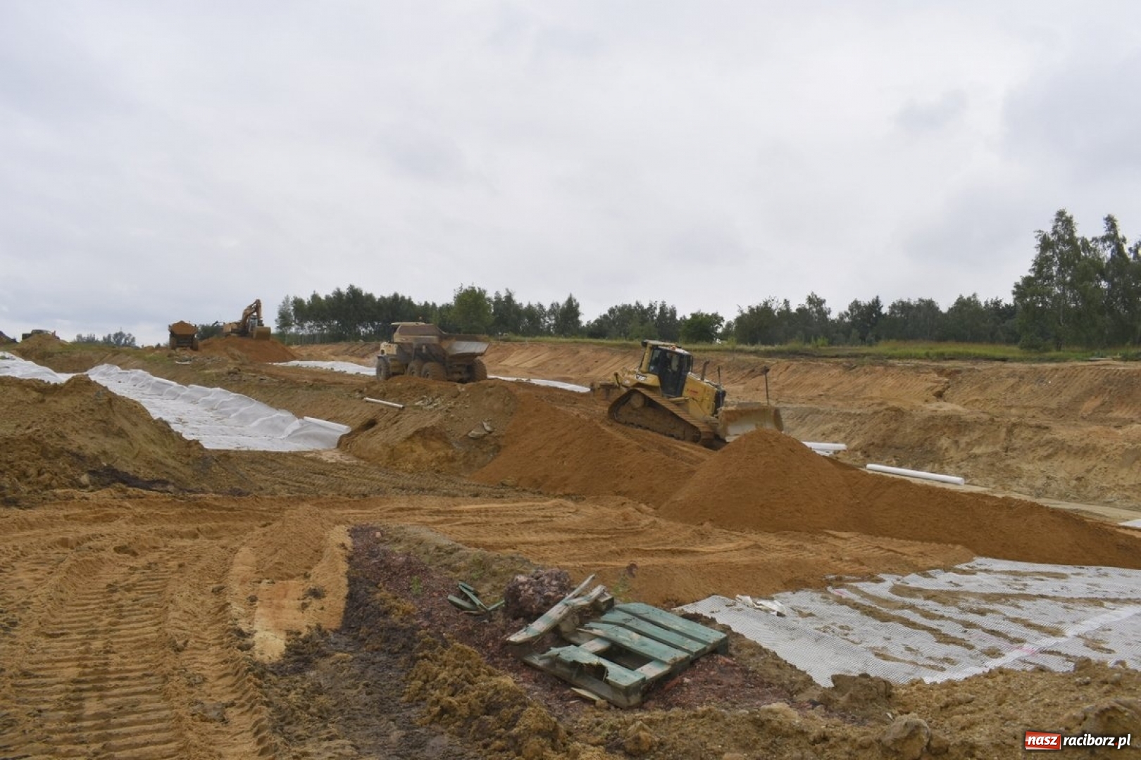 Zdjęcie w galerii na portalu naszraciborz.pl: Gotowy jest pierwszy kilometr drogi Racibórz-Pszczyna wiadomości z regionu