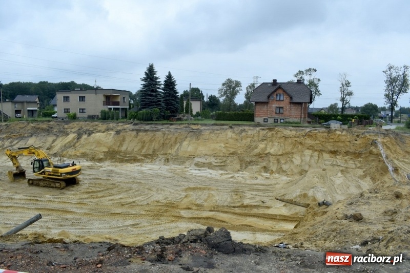 Zdjęcie w galerii na portalu naszraciborz.pl: Gotowy jest pierwszy kilometr drogi Racibórz-Pszczyna wiadomości z regionu