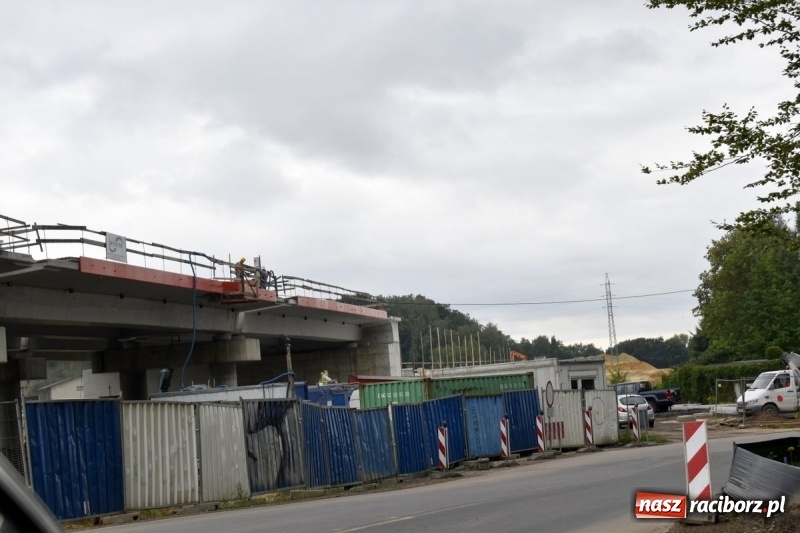 Zdjęcie w galerii na portalu naszraciborz.pl: Gotowy jest pierwszy kilometr drogi Racibórz-Pszczyna wiadomości z regionu
