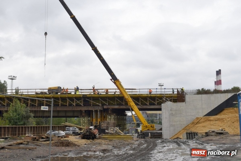 Zdjęcie w galerii na portalu naszraciborz.pl: Gotowy jest pierwszy kilometr drogi Racibórz-Pszczyna wiadomości z regionu