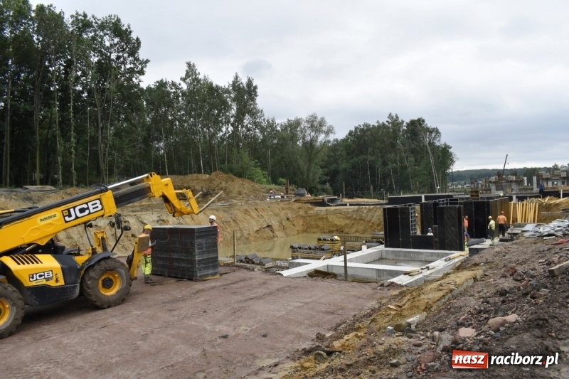 Zdjęcie w galerii na portalu naszraciborz.pl: Gotowy jest pierwszy kilometr drogi Racibórz-Pszczyna wiadomości z regionu