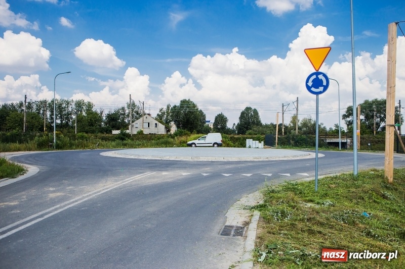 Zdjęcie w galerii na portalu naszraciborz.pl: W strefie gospodarczej przy Bartka Lasoty trwa już budowa hal i magazynów  wiadomości z regionu