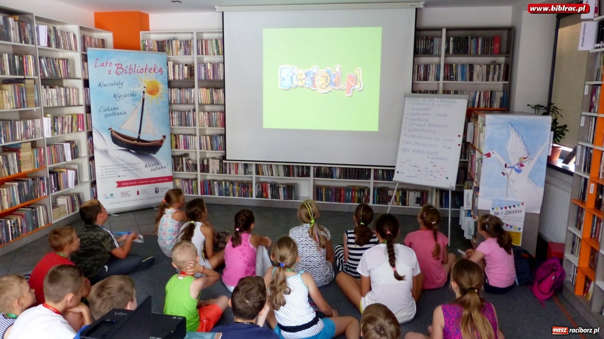 Zdjęcie w galerii na portalu naszraciborz.pl: Sieciaki na wakacjach w raciborskiej bibliotece wiadomości z regionu