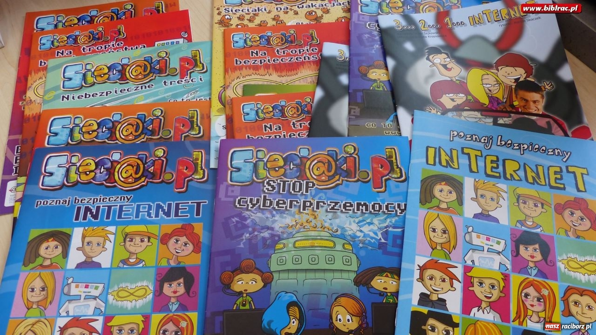 Zdjęcie w galerii na portalu naszraciborz.pl: Sieciaki na wakacjach w raciborskiej bibliotece wiadomości z regionu