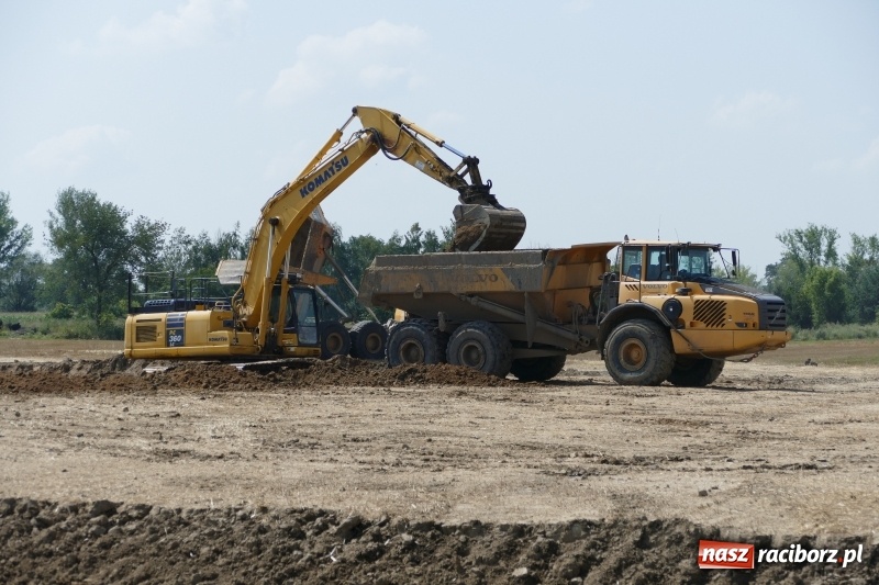 Zdjęcie w galerii na portalu naszraciborz.pl: Na placu budowy zbiornika Racibórz FOTO  wiadomości z regionu
