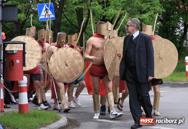 Zdjęcie w galerii na portalu naszraciborz.pl: Juwenalia - rządy Bachusa i... Chmielusa wiadomości z regionu