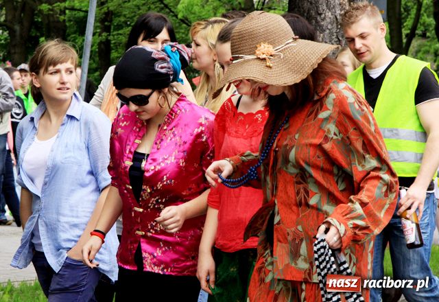 Zdjęcie w galerii na portalu naszraciborz.pl: Juwenalia - rządy Bachusa i... Chmielusa wiadomości z regionu