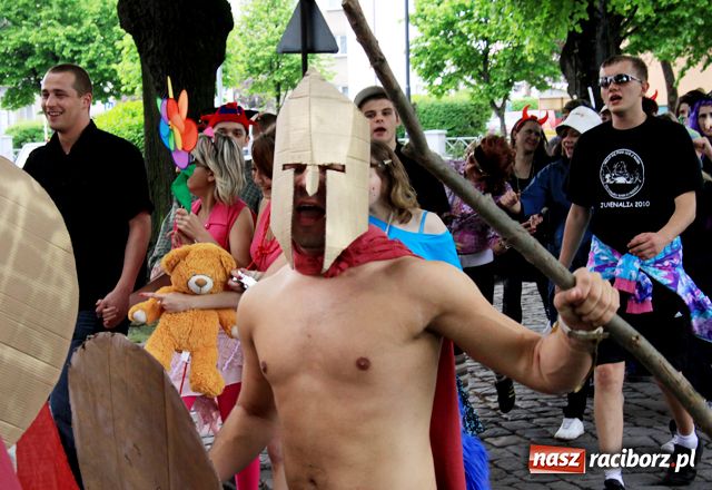 Zdjęcie w galerii na portalu naszraciborz.pl: Juwenalia - rządy Bachusa i... Chmielusa wiadomości z regionu