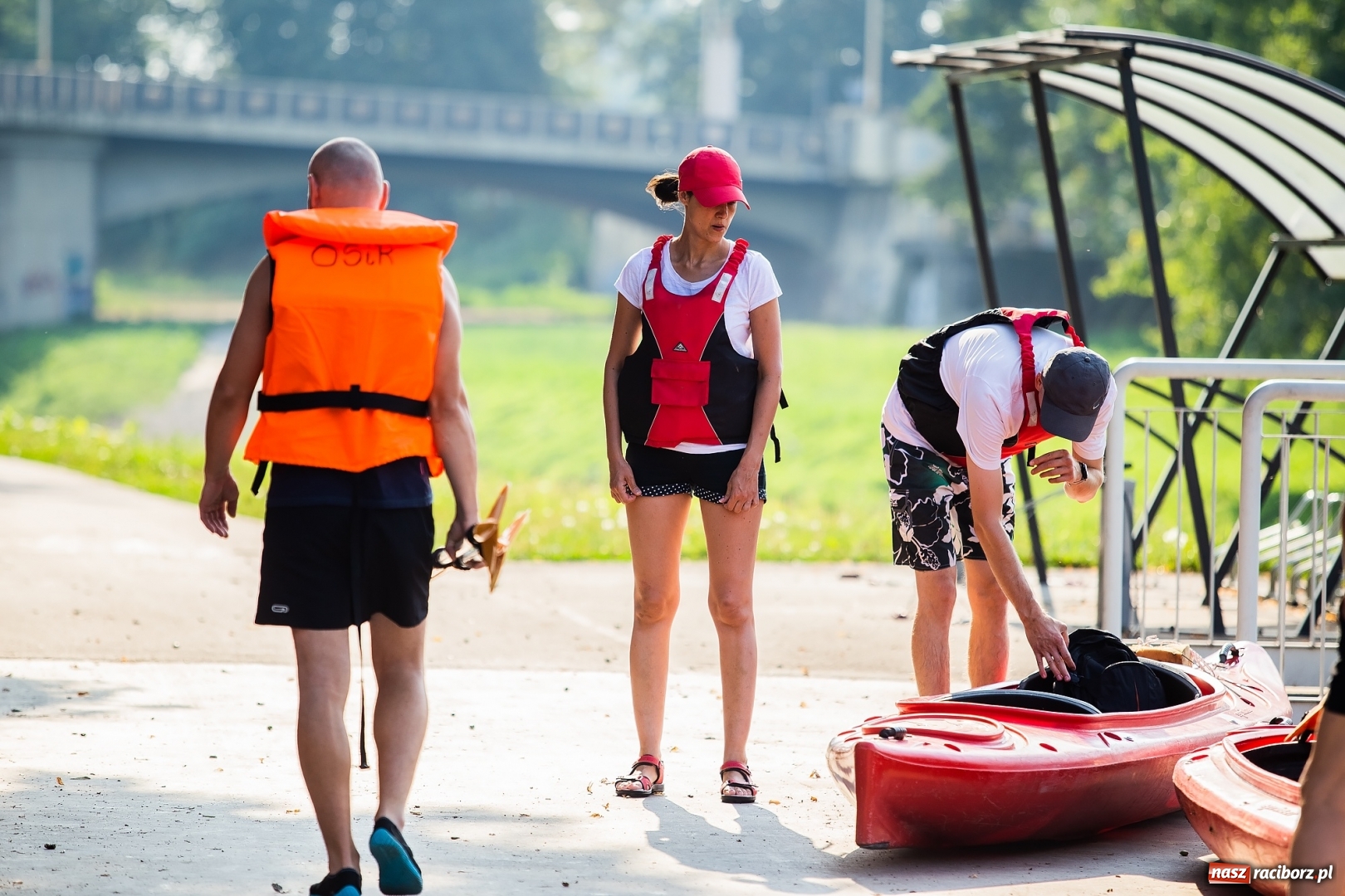 Zdjęcie w galerii na portalu naszraciborz.pl: Z nurtem Odry i w górę Ulgi, czyli spływ kajakowy Pętlą Diabeusza wiadomości z regionu