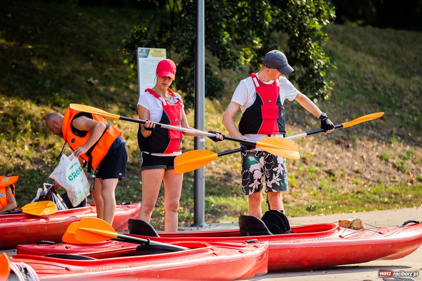 Zdjęcie w galerii na portalu naszraciborz.pl: Z nurtem Odry i w górę Ulgi, czyli spływ kajakowy Pętlą Diabeusza wiadomości z regionu