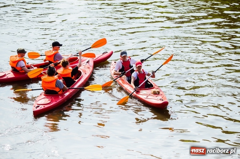 Zdjęcie w galerii na portalu naszraciborz.pl: Z nurtem Odry i w górę Ulgi, czyli spływ kajakowy Pętlą Diabeusza wiadomości z regionu