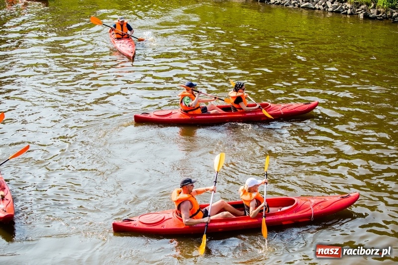 Zdjęcie w galerii na portalu naszraciborz.pl: Z nurtem Odry i w górę Ulgi, czyli spływ kajakowy Pętlą Diabeusza wiadomości z regionu
