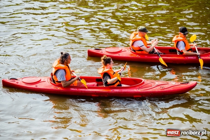 Zdjęcie w galerii na portalu naszraciborz.pl: Z nurtem Odry i w górę Ulgi, czyli spływ kajakowy Pętlą Diabeusza wiadomości z regionu