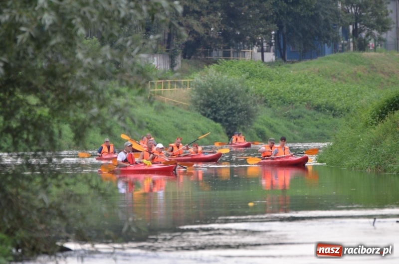 Zdjęcie w galerii na portalu naszraciborz.pl: Z nurtem Odry i w górę Ulgi, czyli spływ kajakowy Pętlą Diabeusza wiadomości z regionu