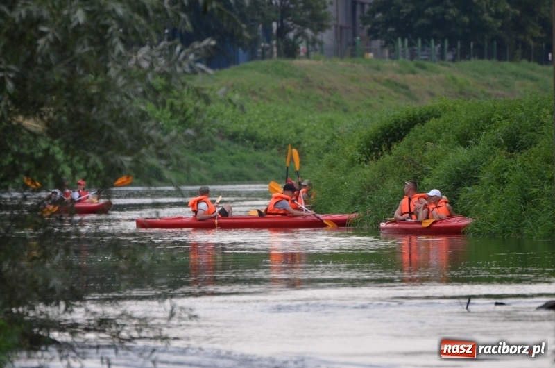 Zdjęcie w galerii na portalu naszraciborz.pl: Z nurtem Odry i w górę Ulgi, czyli spływ kajakowy Pętlą Diabeusza wiadomości z regionu