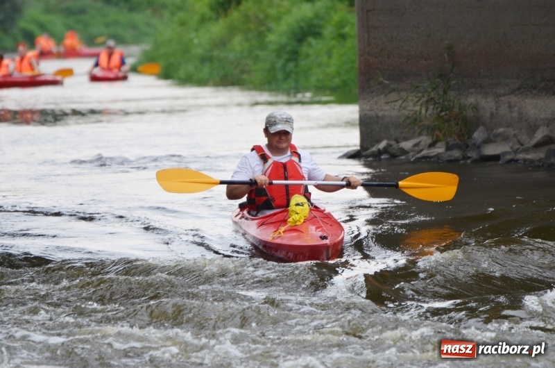 Zdjęcie w galerii na portalu naszraciborz.pl: Z nurtem Odry i w górę Ulgi, czyli spływ kajakowy Pętlą Diabeusza wiadomości z regionu