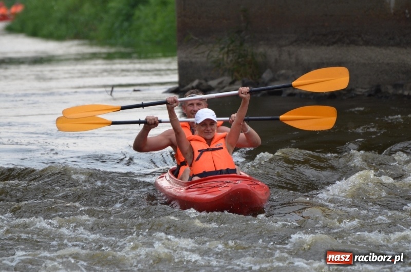 Zdjęcie w galerii na portalu naszraciborz.pl: Z nurtem Odry i w górę Ulgi, czyli spływ kajakowy Pętlą Diabeusza wiadomości z regionu