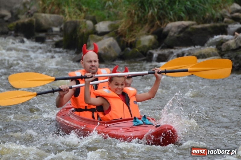 Zdjęcie w galerii na portalu naszraciborz.pl: Z nurtem Odry i w górę Ulgi, czyli spływ kajakowy Pętlą Diabeusza wiadomości z regionu